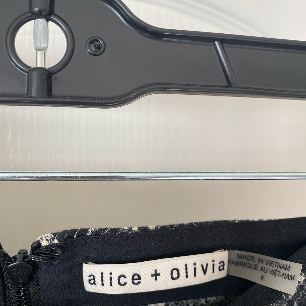 Alice And Olivia Size 4 Python Print - image 2